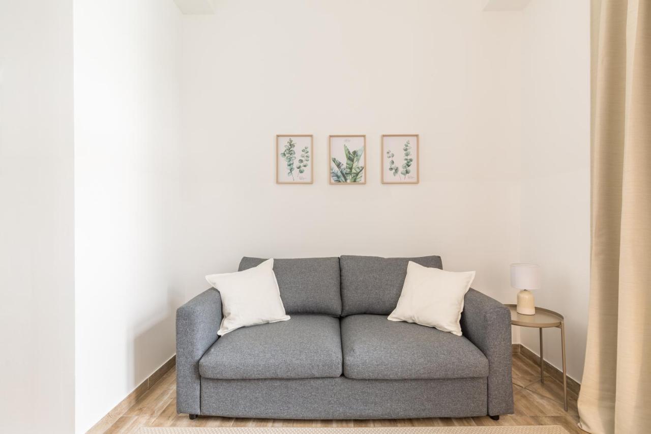 Xxxl Bed/ Free Parking/ Apartament *